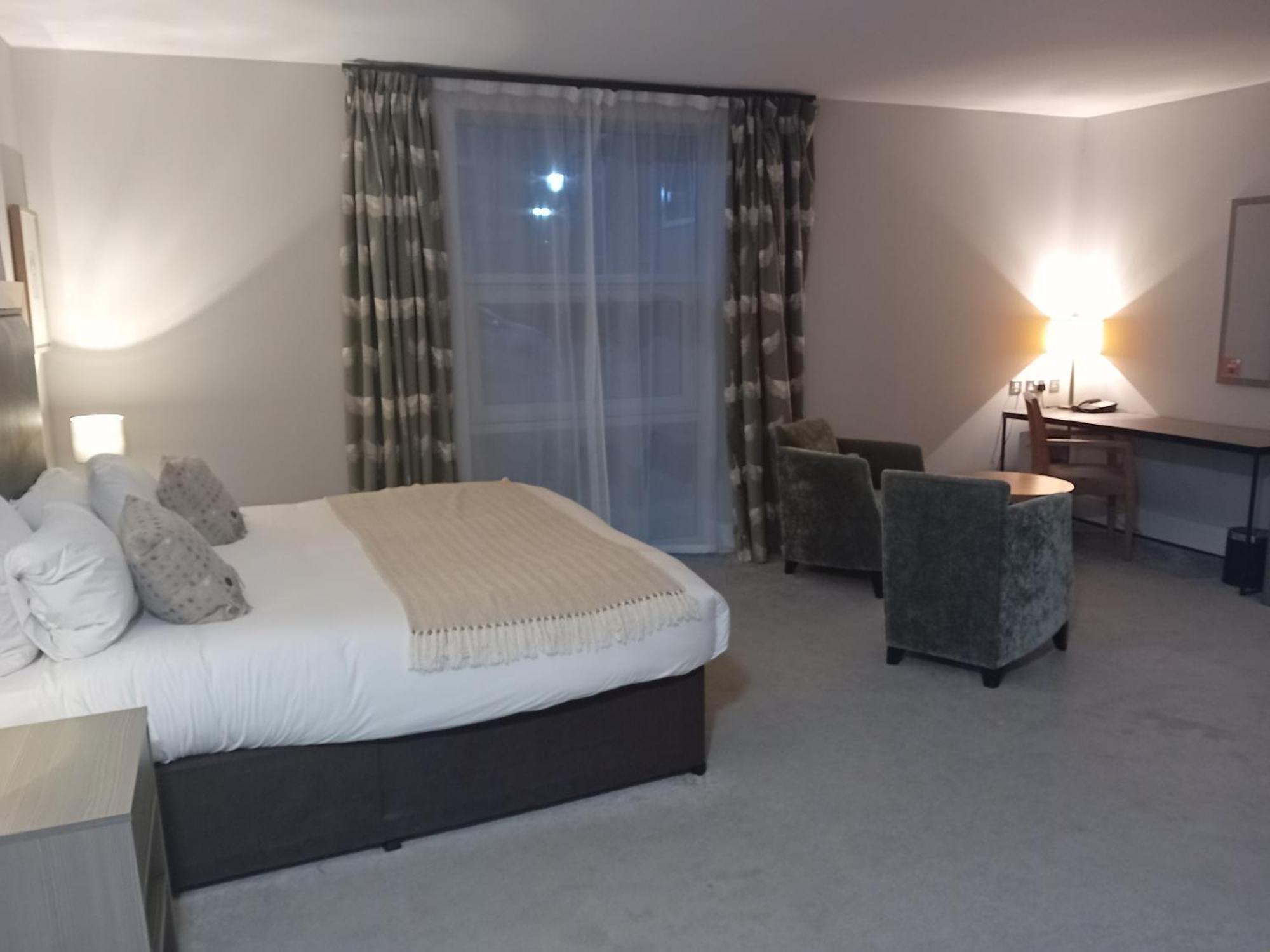 Holiday Inn Dumfries By Ihg Exteriör bild